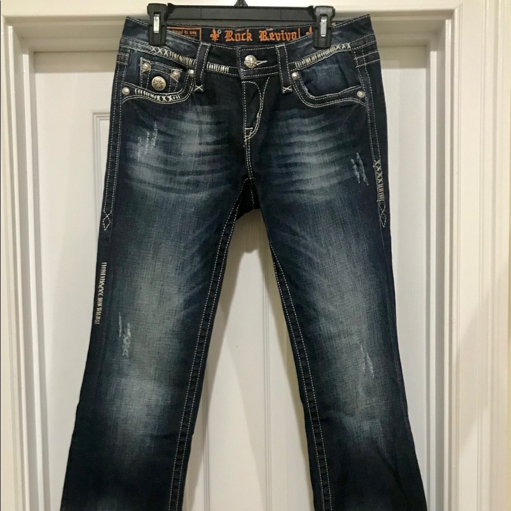 NWOT Rock Revival Bedazzled Blue Jeans